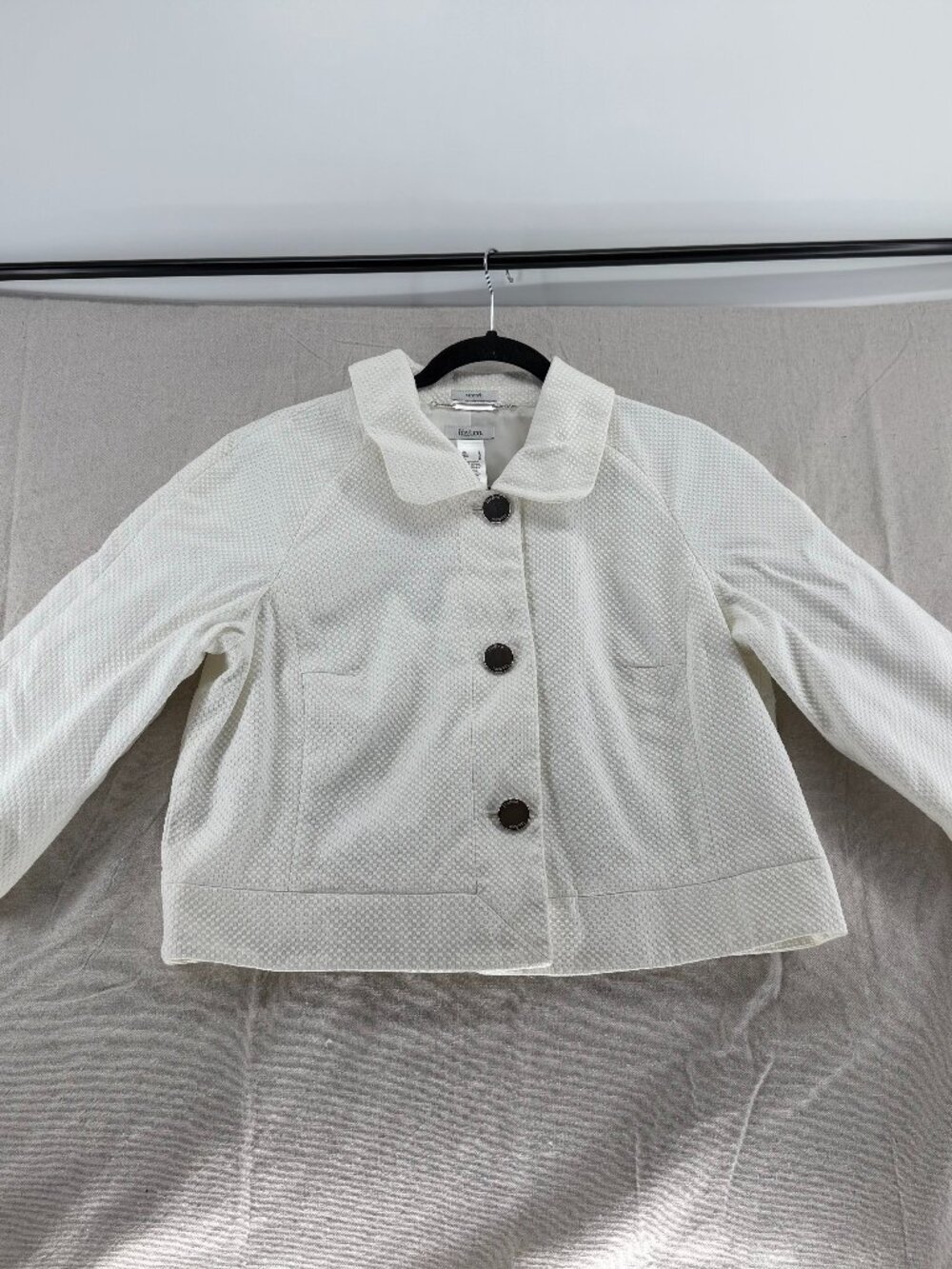 Liz & Co women's cropped Jacket size large, White